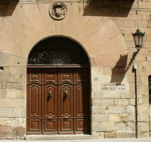 Puerta Colegio Mayor Montellano